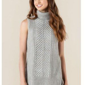 Francesca's Collection Fiora Turtleneck Sleeveless Sweater Top